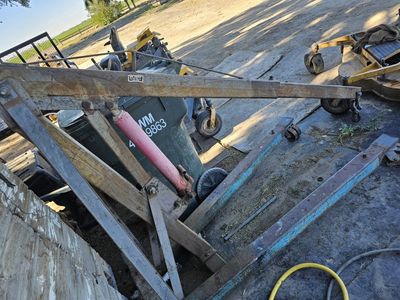 Used Engine Hoist / Cherry Picker - Hydraulic Manual Lift