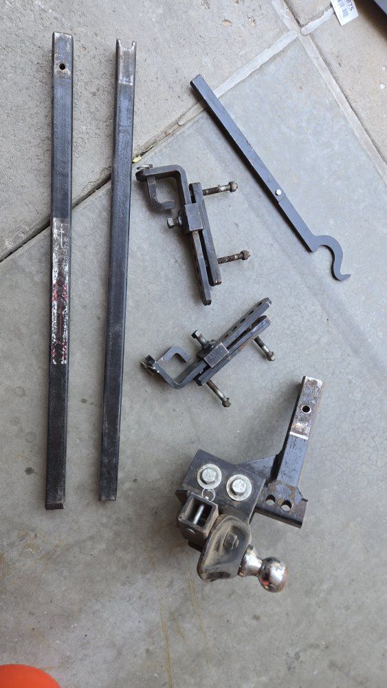 Trailer Hitch Weight Distribution System with Sway Control Bars and Ball Mount