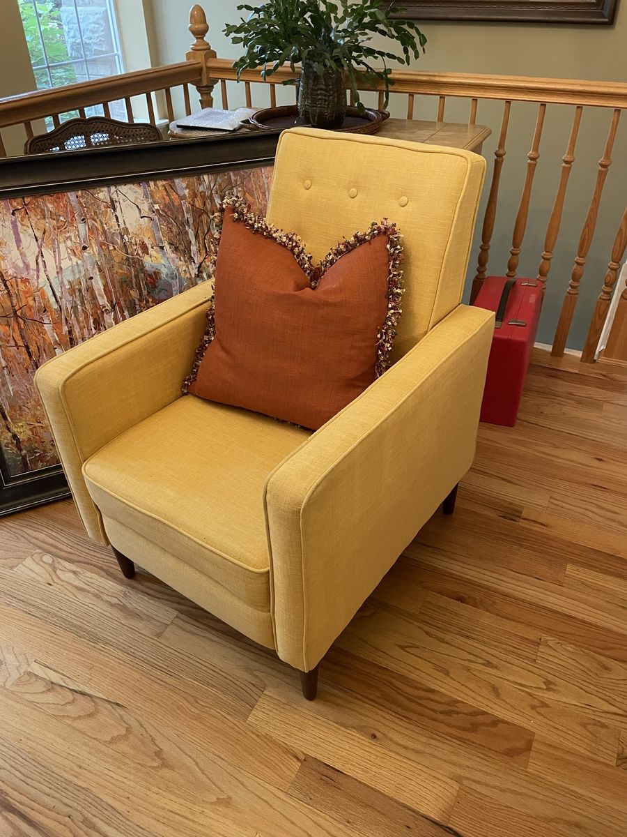 Mid-Century Modern Yellow Recliner Accent Chair with Tufted Back