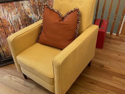 Mid-Century Modern Yellow Recliner Accent Chair with Tufted Back