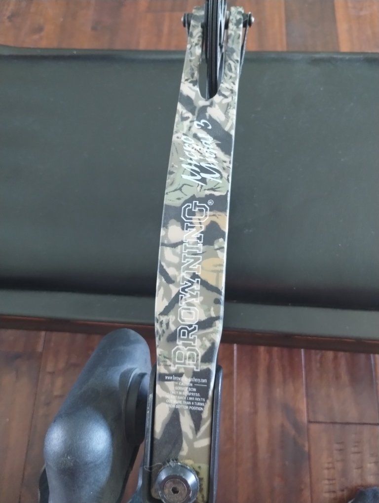 Camo Compound Bow with Stabilizer & Sight - Ready for Archery & Hunting