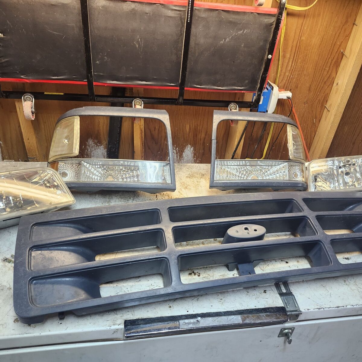 92-97 Ford grill and headlights