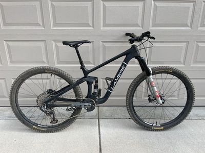 LaMere Carbon Trail 29er w/ AXS GX Transmission (Medium)