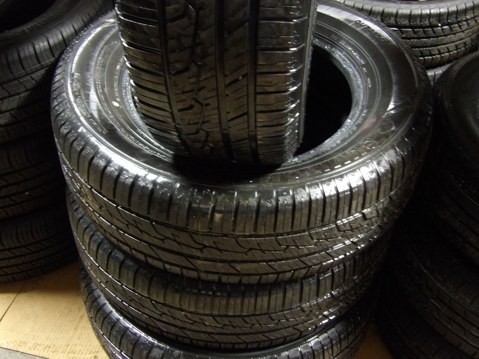 235/65R17 SUMITOMO HTR A/S P03 SET OF USED TIRES