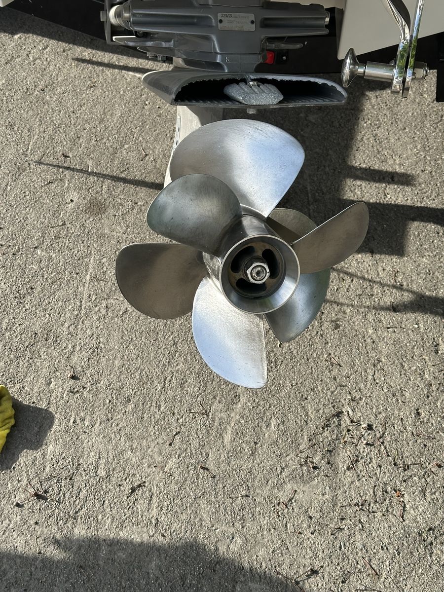 Main image 3