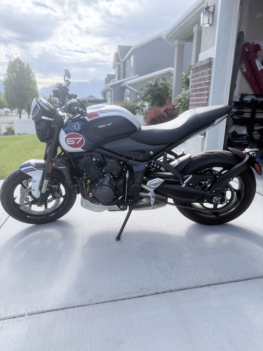 2025 Triumph Trident Tribute 660 Motorcycle - Like New 789 Miles