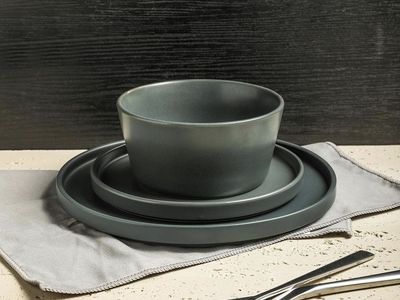 Dark Gray Ceramic Dinnerware Set - Plates & Bowls (Multiple Pieces)