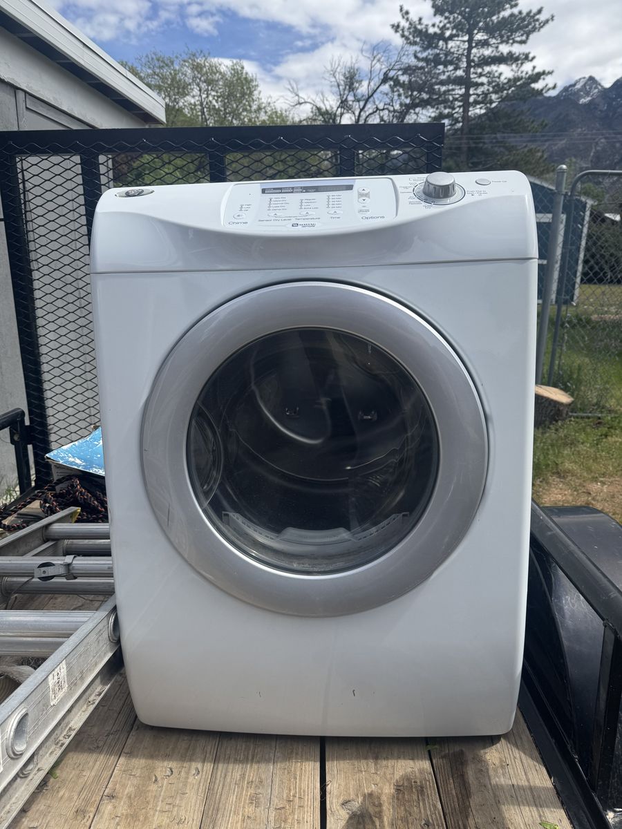 Maytag Neptune Gas Dryer – Clean, Works Great