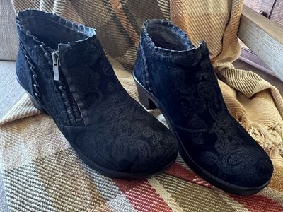 Women Ankle Boots Size 6.5