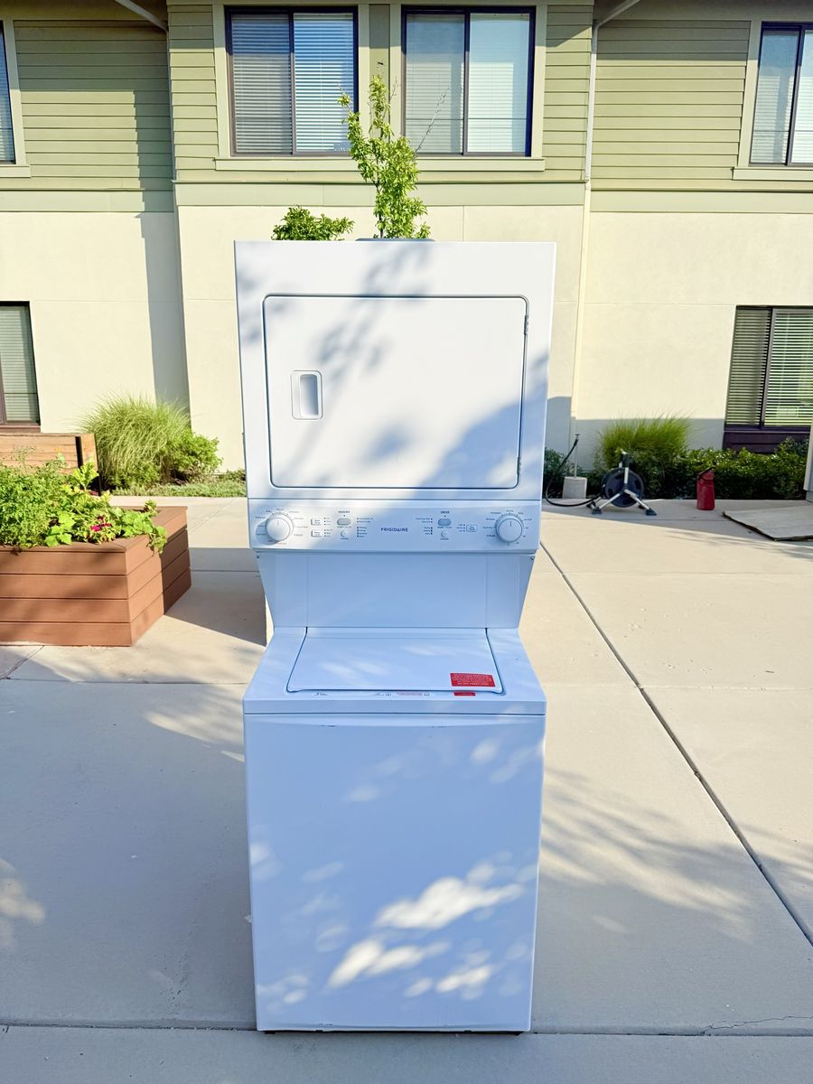 FRIGIDAIRE washer and electric dryer combo 