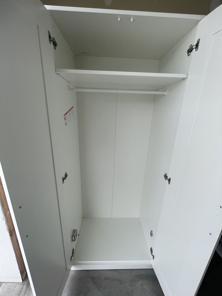 Main image 4