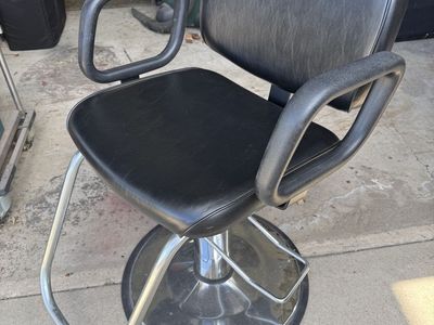 Barber / Stylist Chair