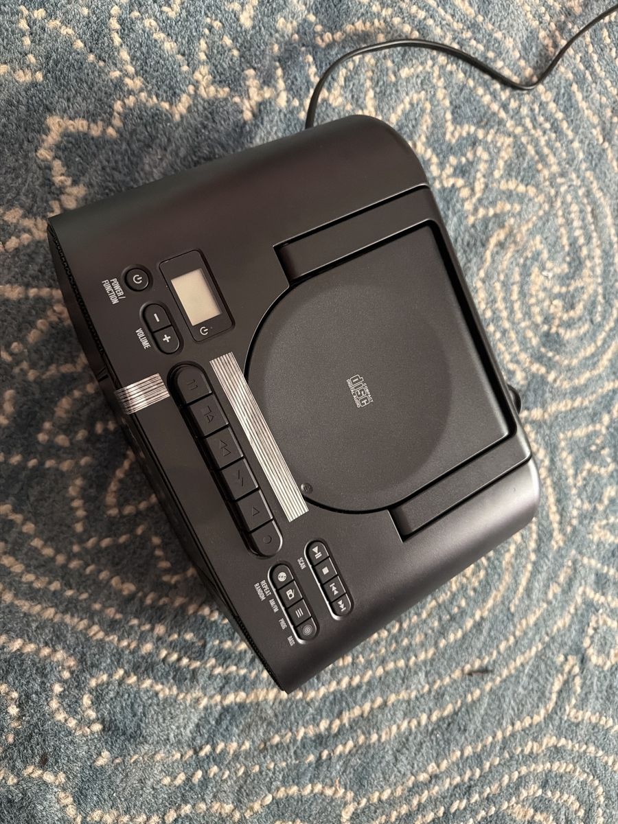 New Sony CFD-S70 Portable Boombox Bluetooth / CD Cassette Player AM/FM Radio - Black