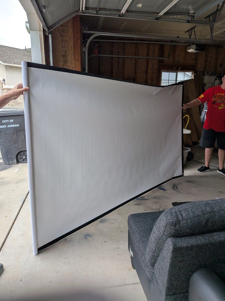 Portable Outdoor Indoor Projection Screen with Black Borders