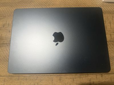 Macbook M2