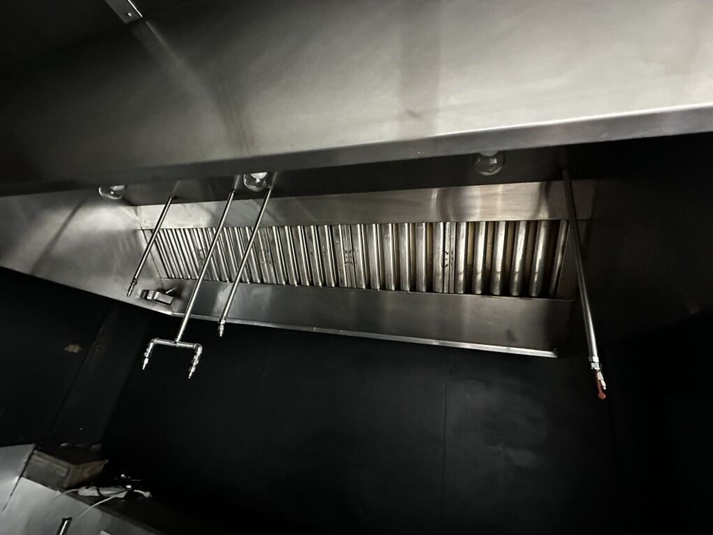 8 Ft Hood With Fan And Fire Supression System