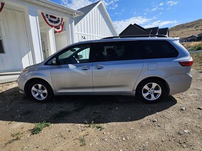 2017 Toyota Sienna LE