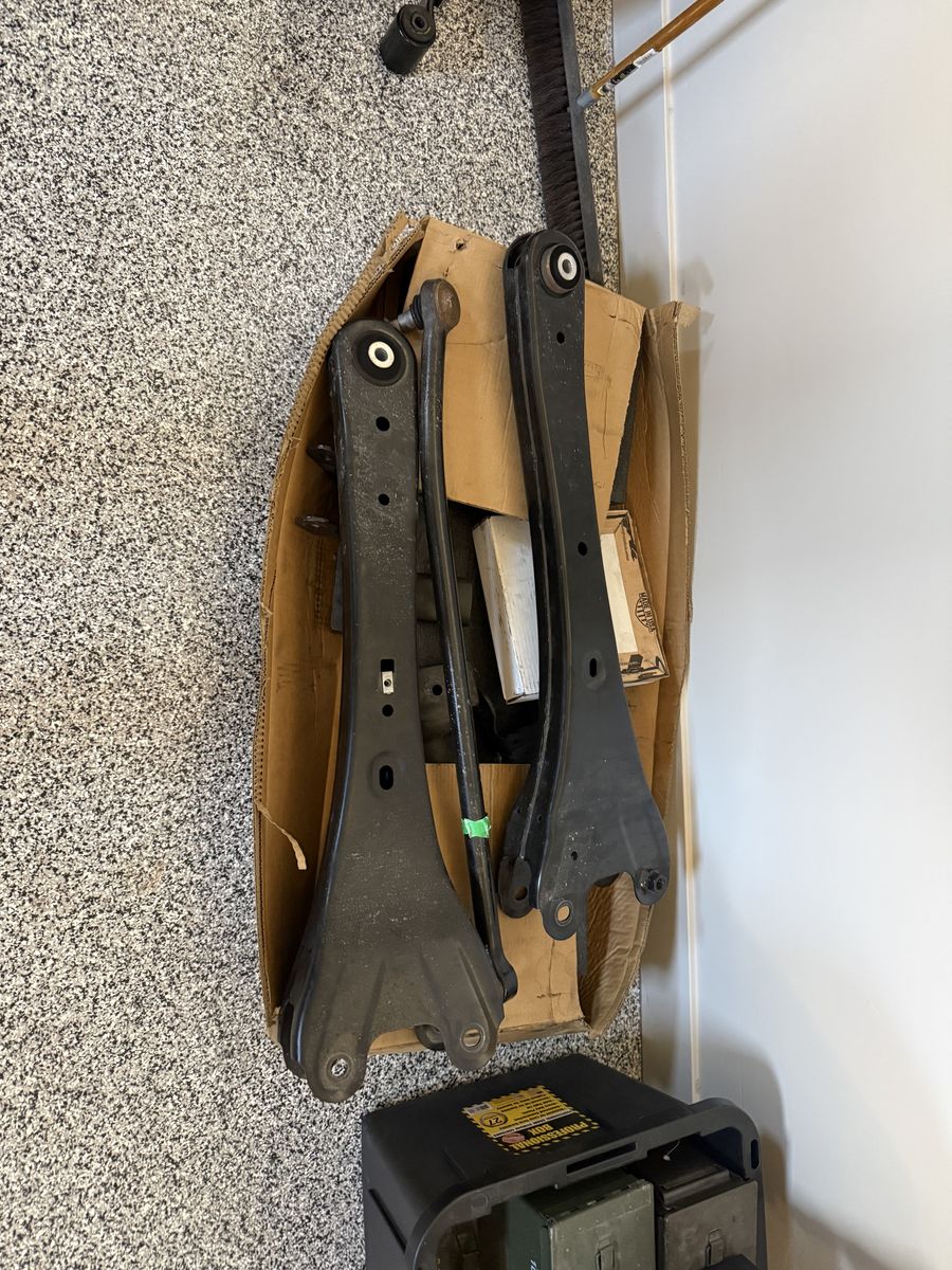 2025 Ford F350 factory suspension like new