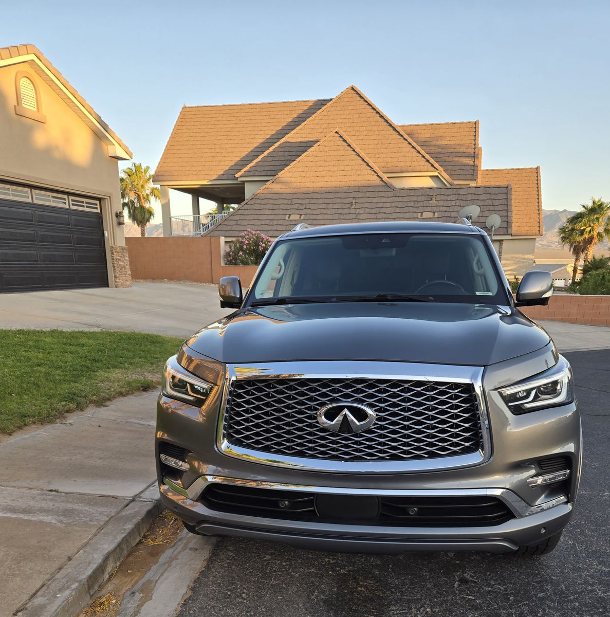 INFINITI QX80 LUXE 2021