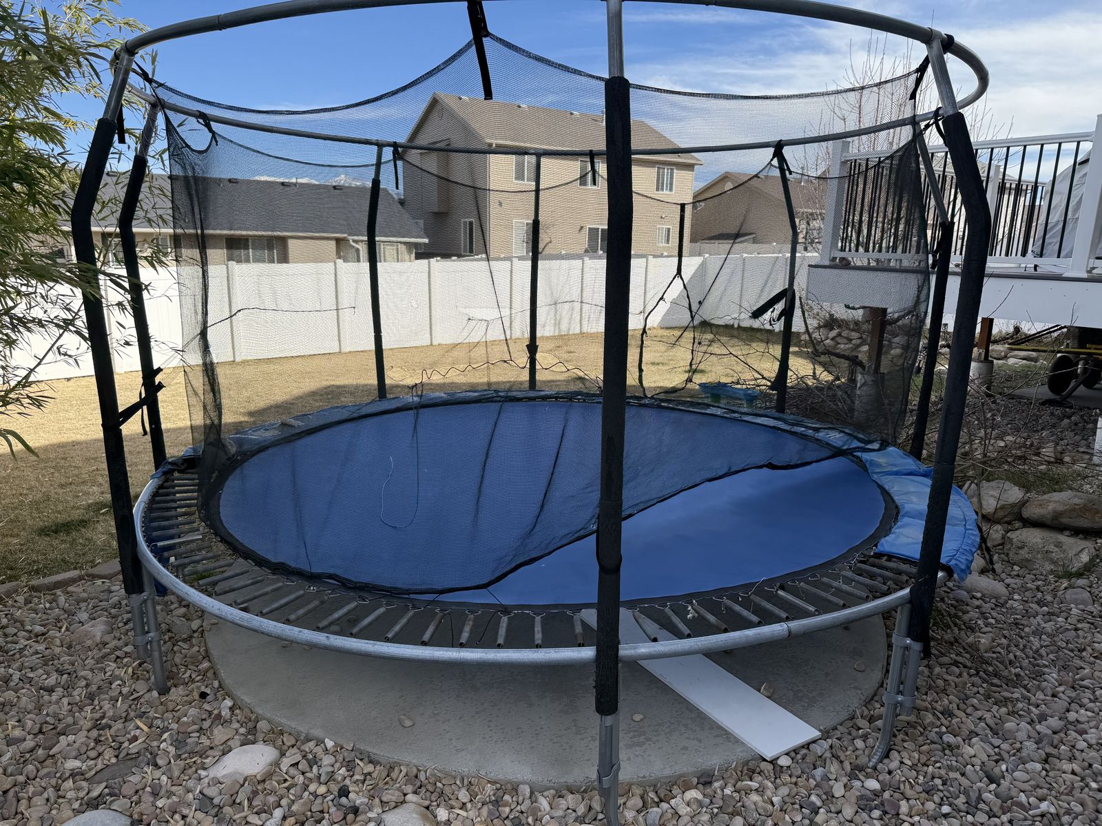 12 foot diameter trampoline