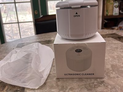 $25 - Ultrasonic Retainer Cleaner BRAND NEW