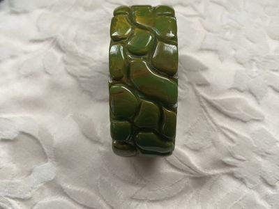 Antique Olive Green Carved Bakelite Hinged Bracelet