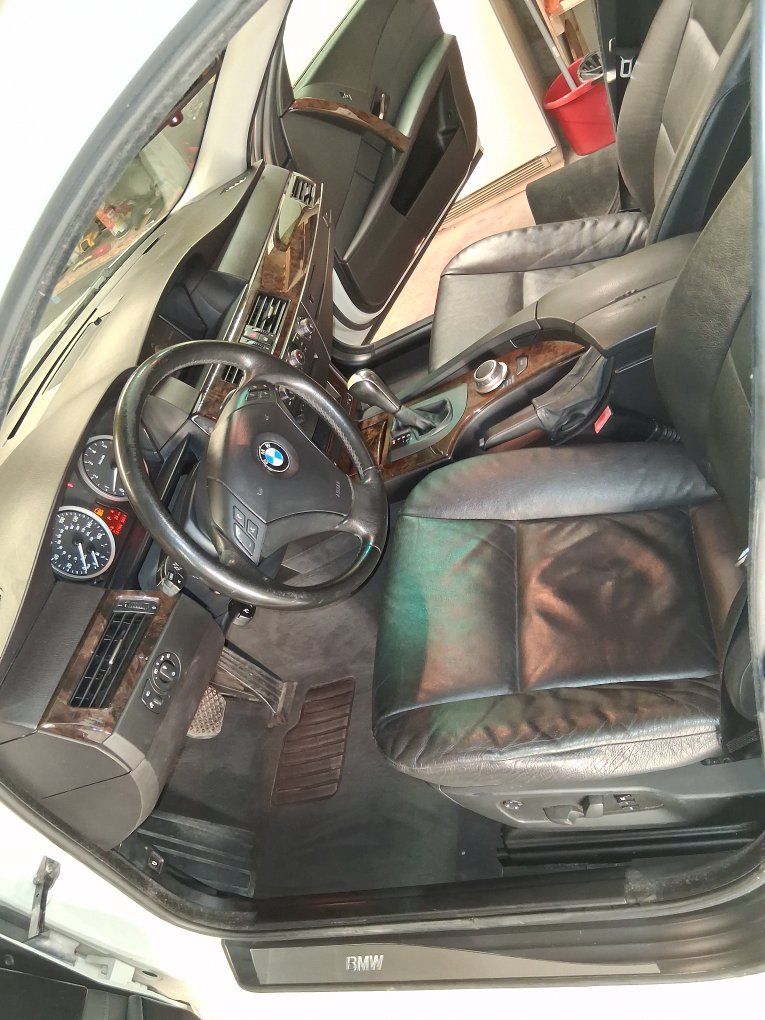 Main image 5