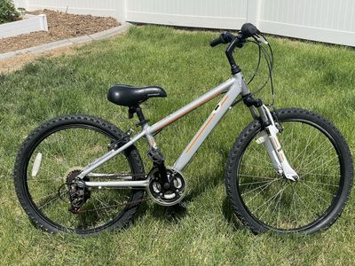 Diamondback Octane 24 21-speed Kids Mountain Bike