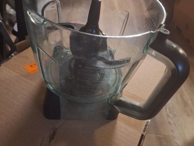 Cuisinart Blender Jar Glass Container with Blade Assembly, Good Condition