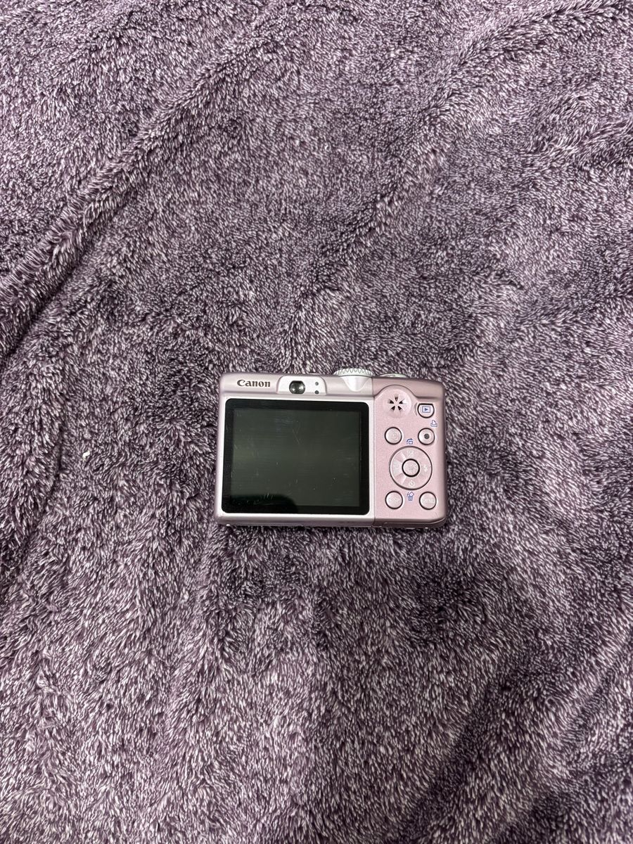 Canon PowerShot SD1200 IS Digital ELPH 10MP Digital Camera Pink