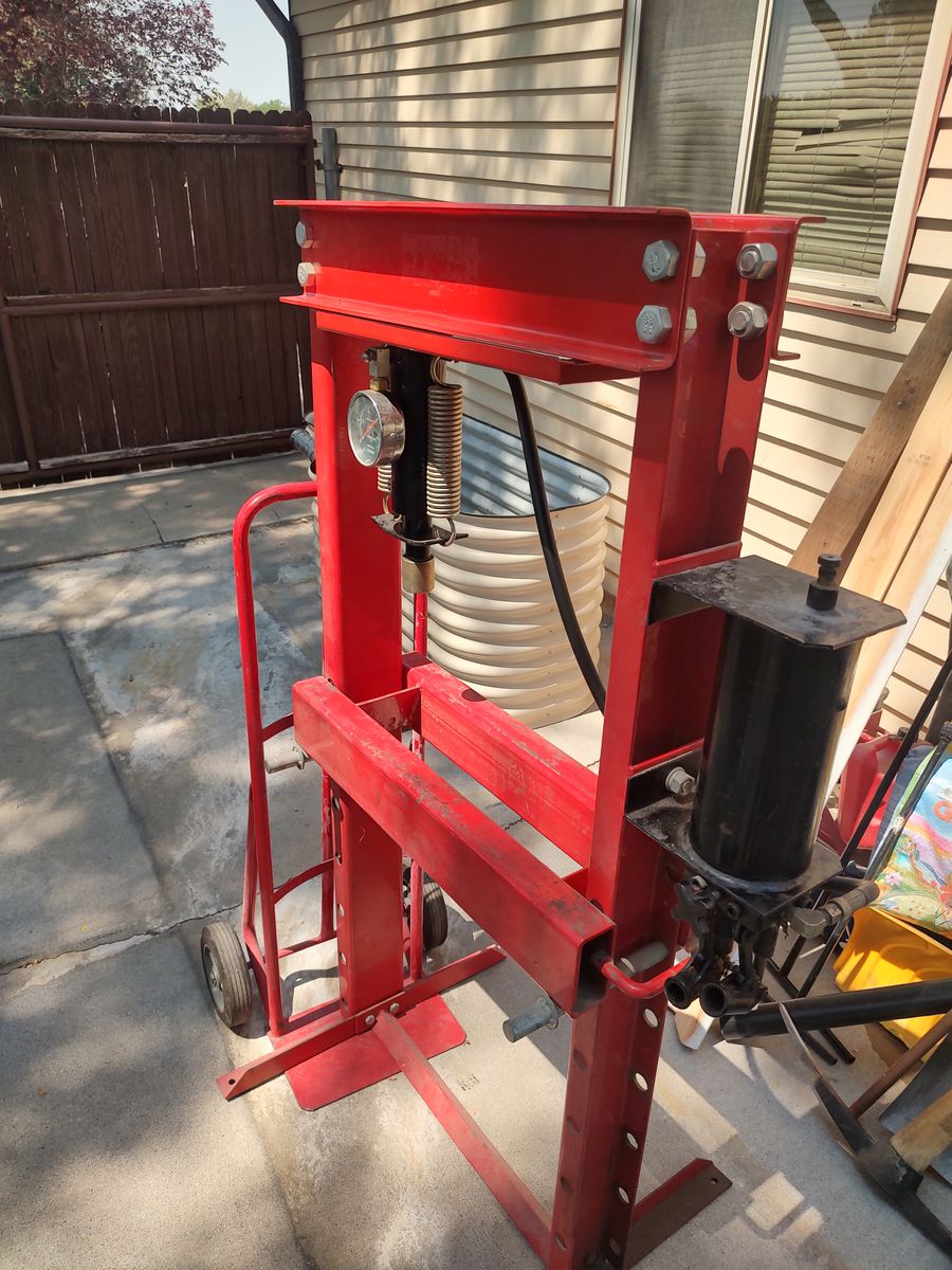 25 Ton hydraulic press