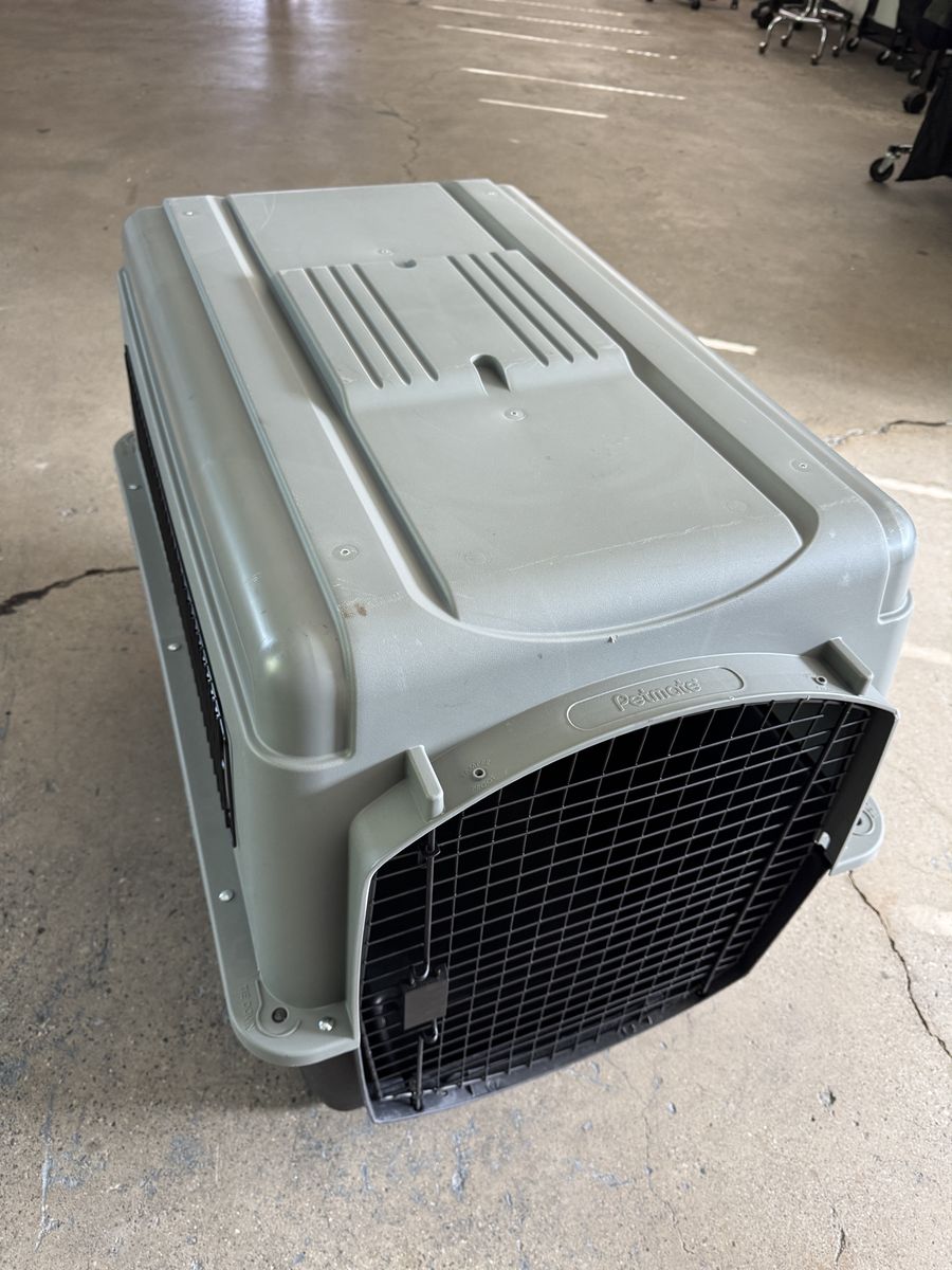 Petmate XL Vari Ultra Plastic Dog Kennel Pet Crate Gray