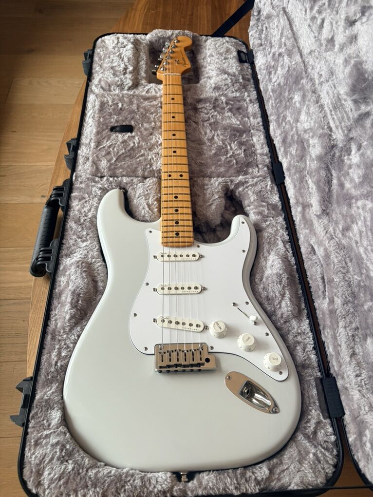 American Ultra 2 Stratocaster