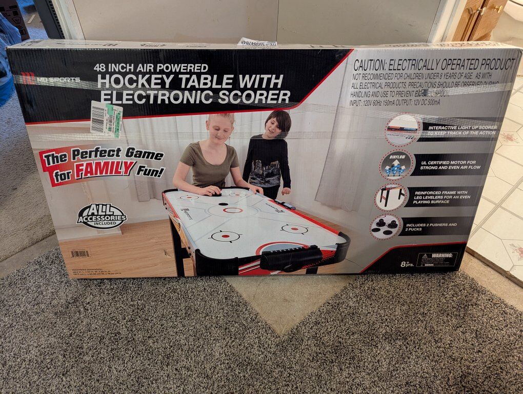 Air hockey table
