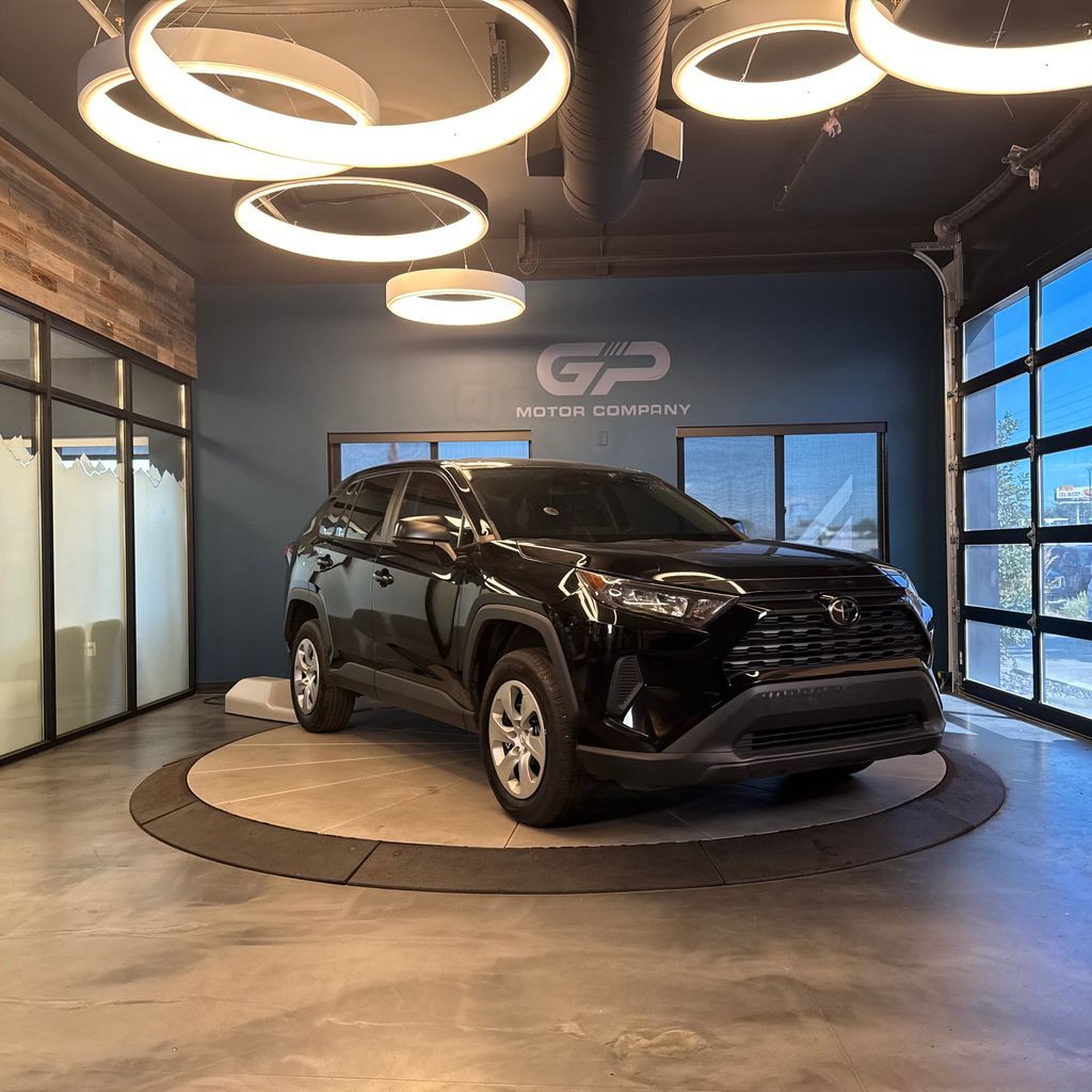 2022 Toyota RAV4 LE