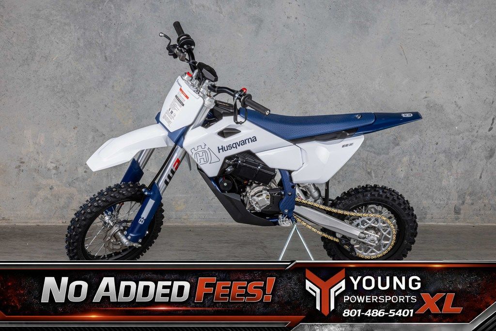 2027 Husqvarna® EE5
