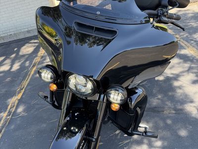 2021 FLHTK Harley Davidson Ultra Limited Kahuna Motorcycle - Gloss Black