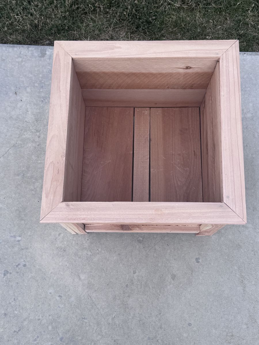 Main image 3