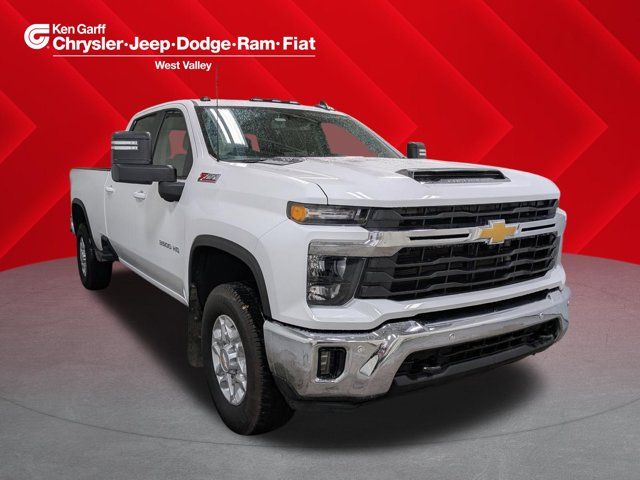 2025 Chevrolet Silverado 3500 LT