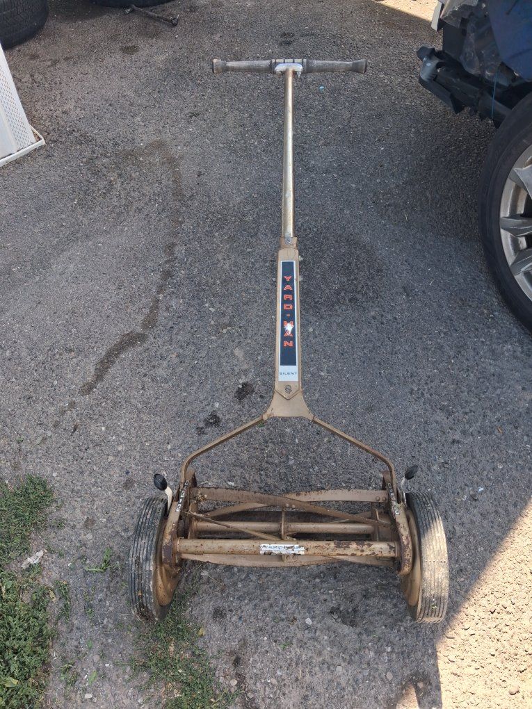 Vintage Yard-Man Silent Reel Mower - Classic Push Lawn Mower for Eco-Friendly Lawn Care