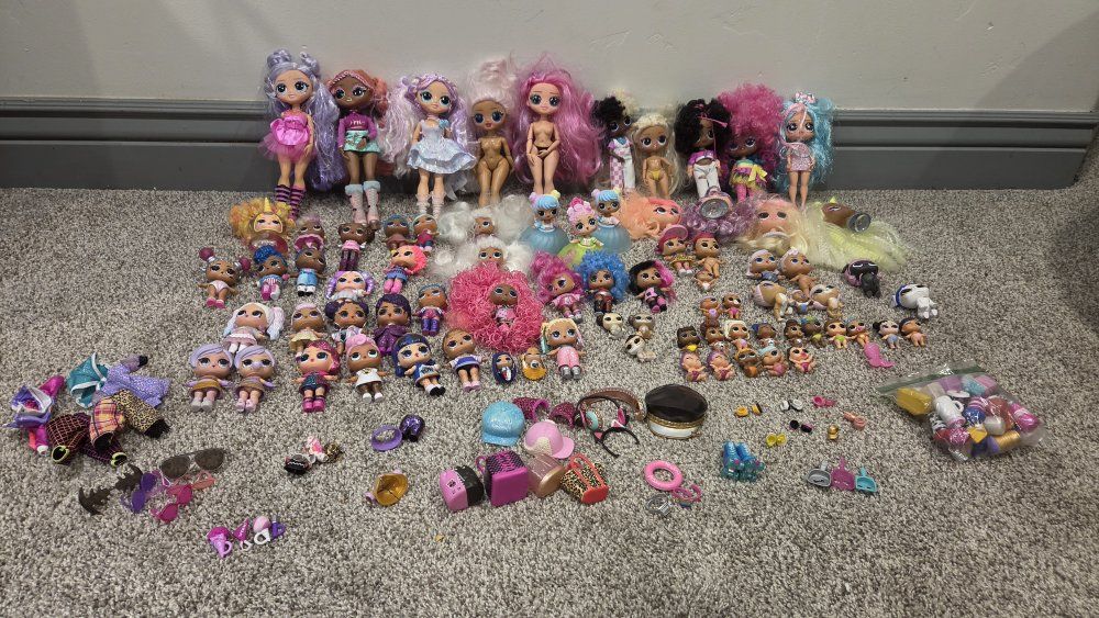 Massive LOL Doll & OMG Doll Lot Bundle (with lots of accessories & etc)