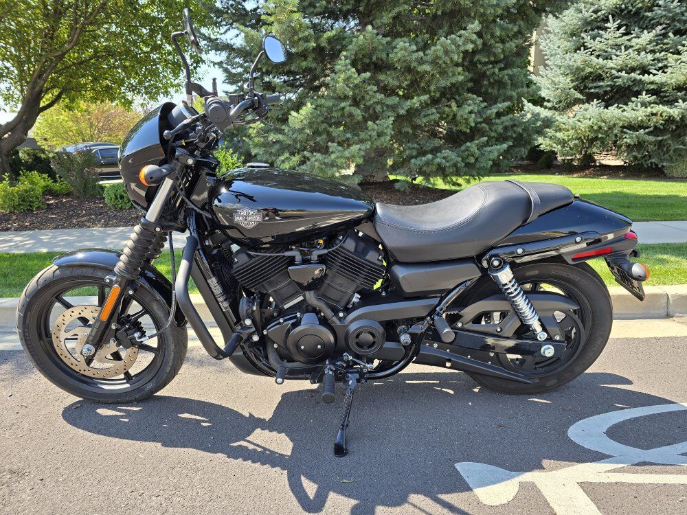 Pristine LOW MILES 2015 Harley Davidson Street XG5