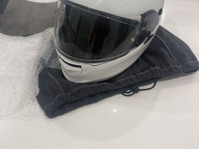 Scorpion EXO Ryzer Full Face Motorcycle Helmet White with Extra smoked Shield and Bag. Size LARGE