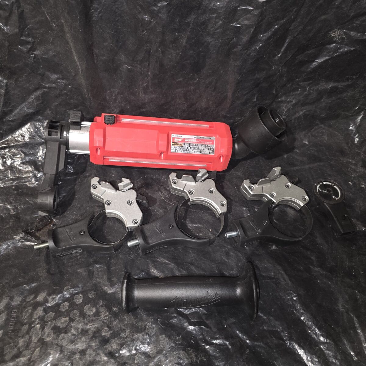 Millwaukee 5261-DE Vacuum Assisted Dust Extractor