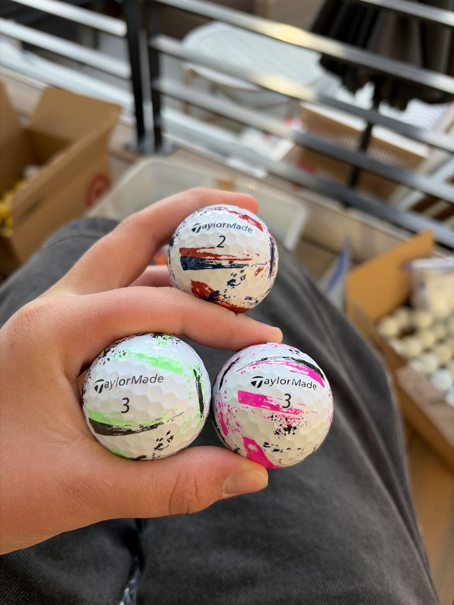 3 Taylormade Speedsoft golf balls