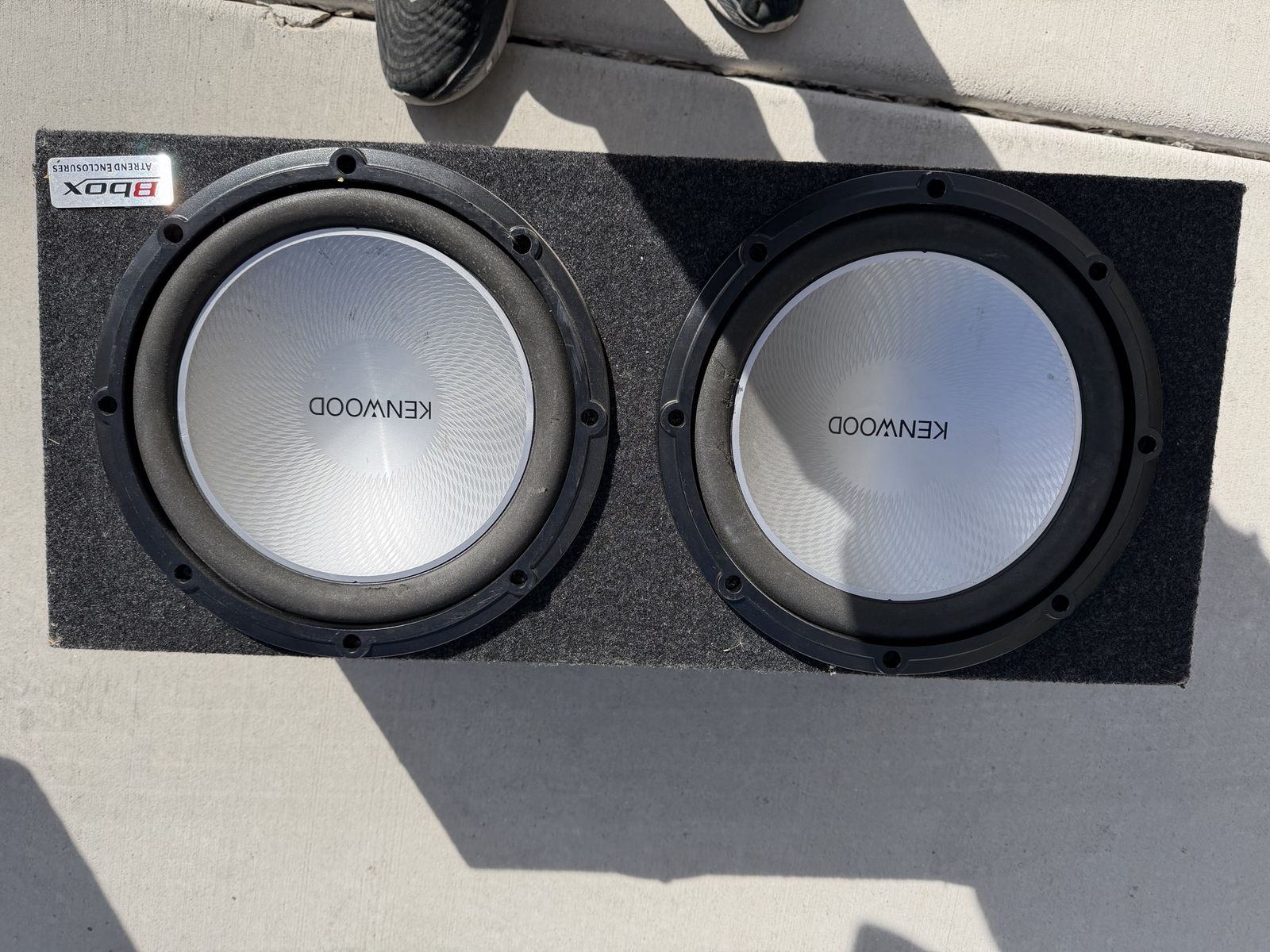 2 Kenwood Subwoofers 10" Set In Box W/ Amp