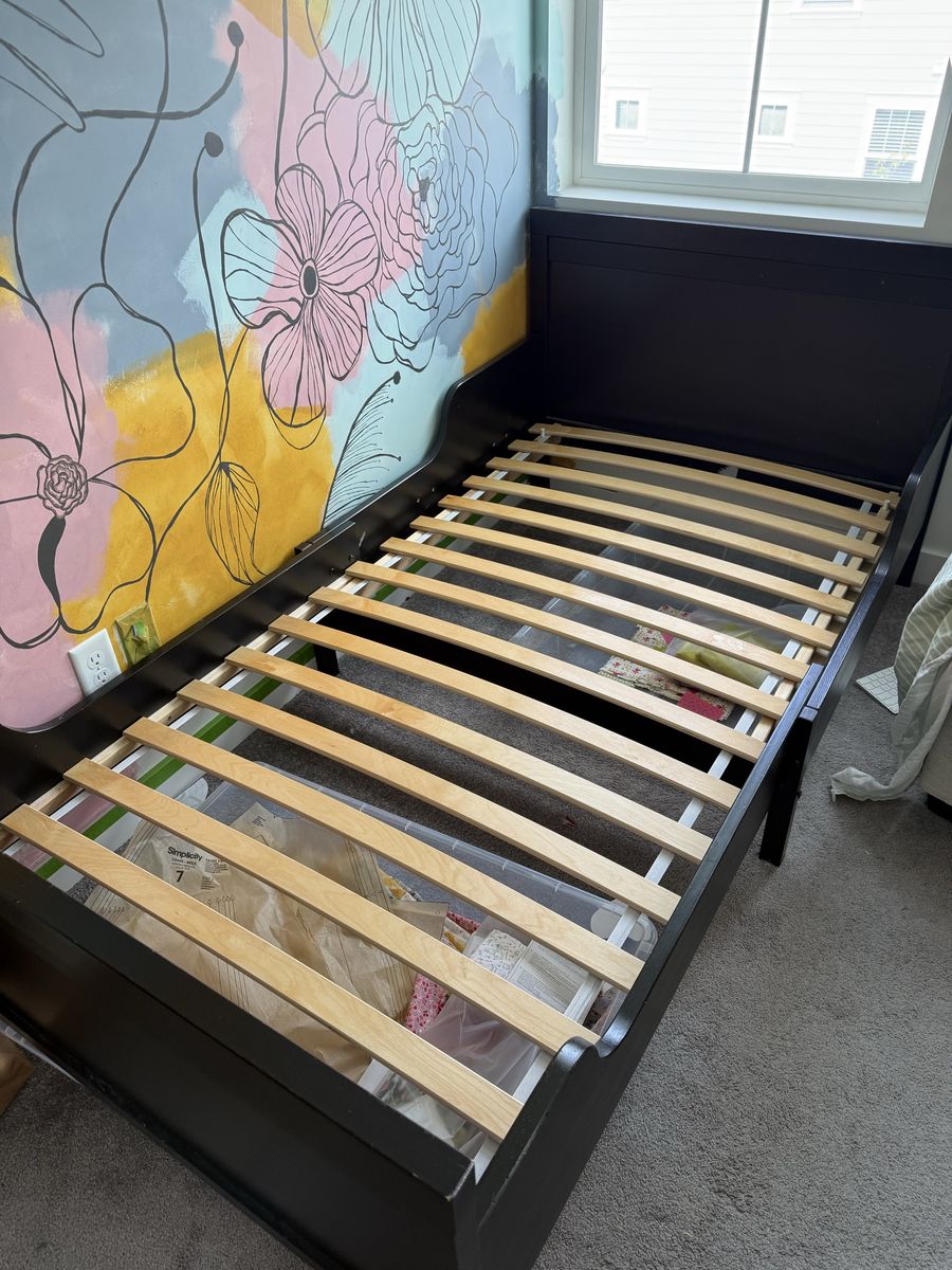 IKEA twin bed frame - Luroy