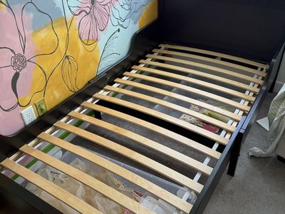 IKEA twin bed frame - Luroy
