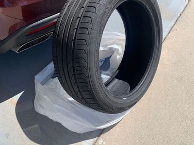 Sentury UHP 225/45R18 95W Extra Load Radial Tire