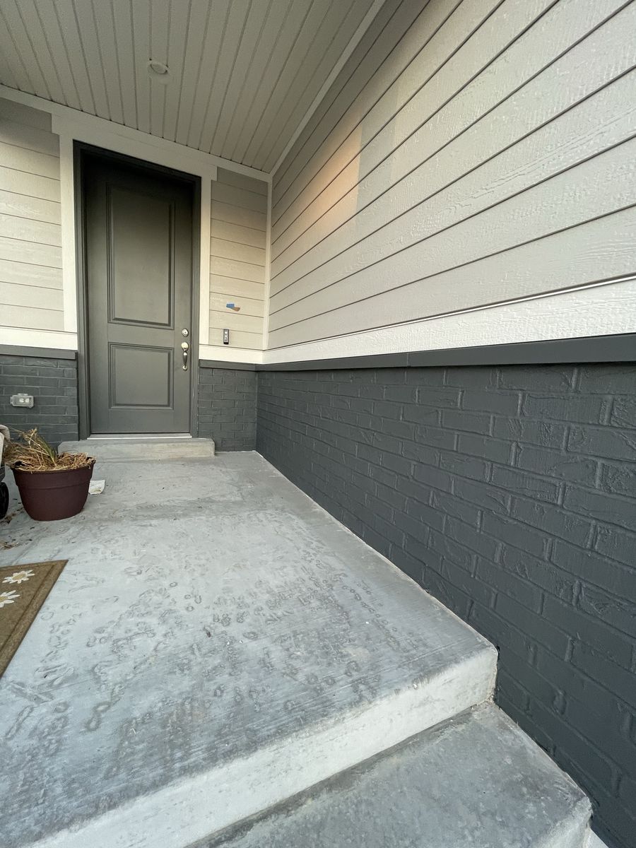 Main image 6